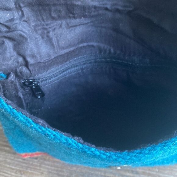 Gorgeous Wool Wristlet Clutch Purse - Picture 4 of 5